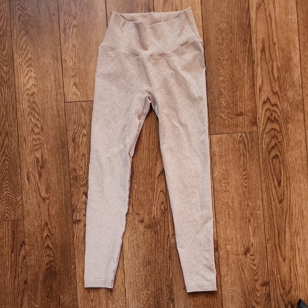 Lilias Active Ribbed Knit Leggings - Tan